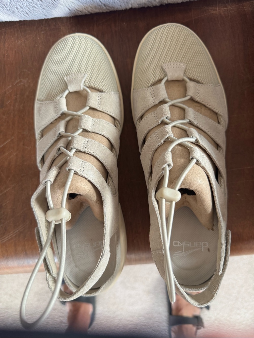 Dansko Beige/Tan Women's Casual Lace-Up Sneakers